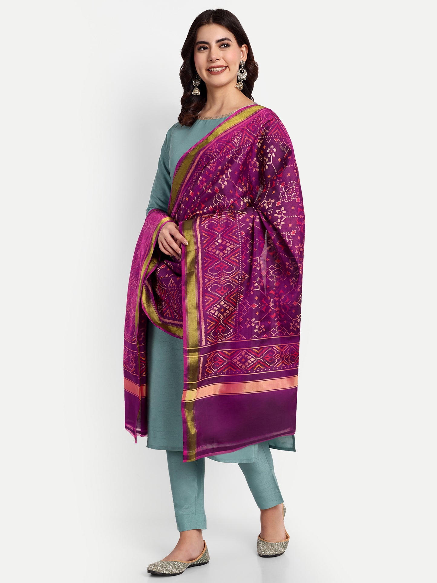 Magenta Navratan patola silk single ikat dupatta